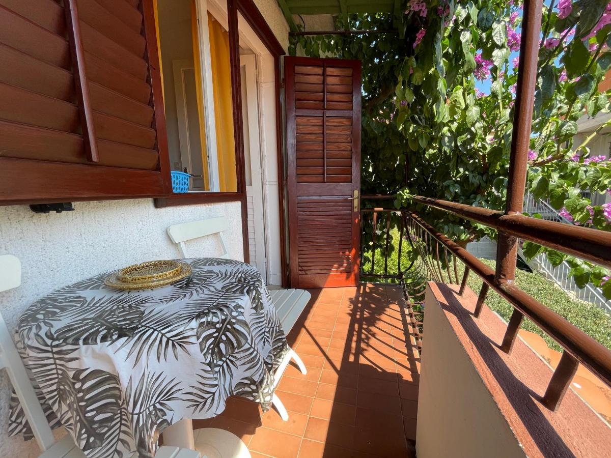 Hvar Guesthouse - Double Bedroom With Private Bathroom Jelsa  Extérieur photo