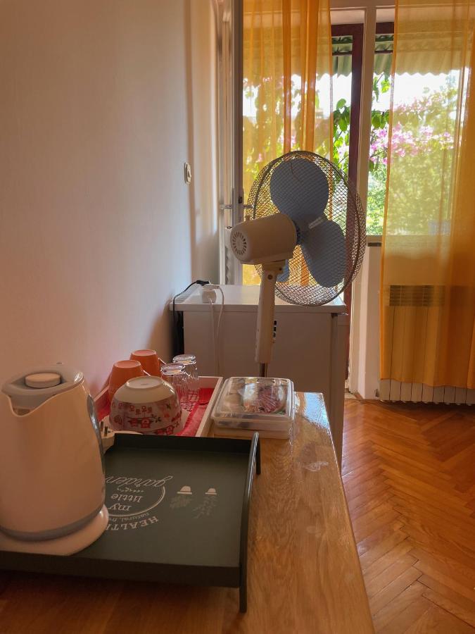 Hvar Guesthouse - Double Bedroom With Private Bathroom Jelsa  Extérieur photo