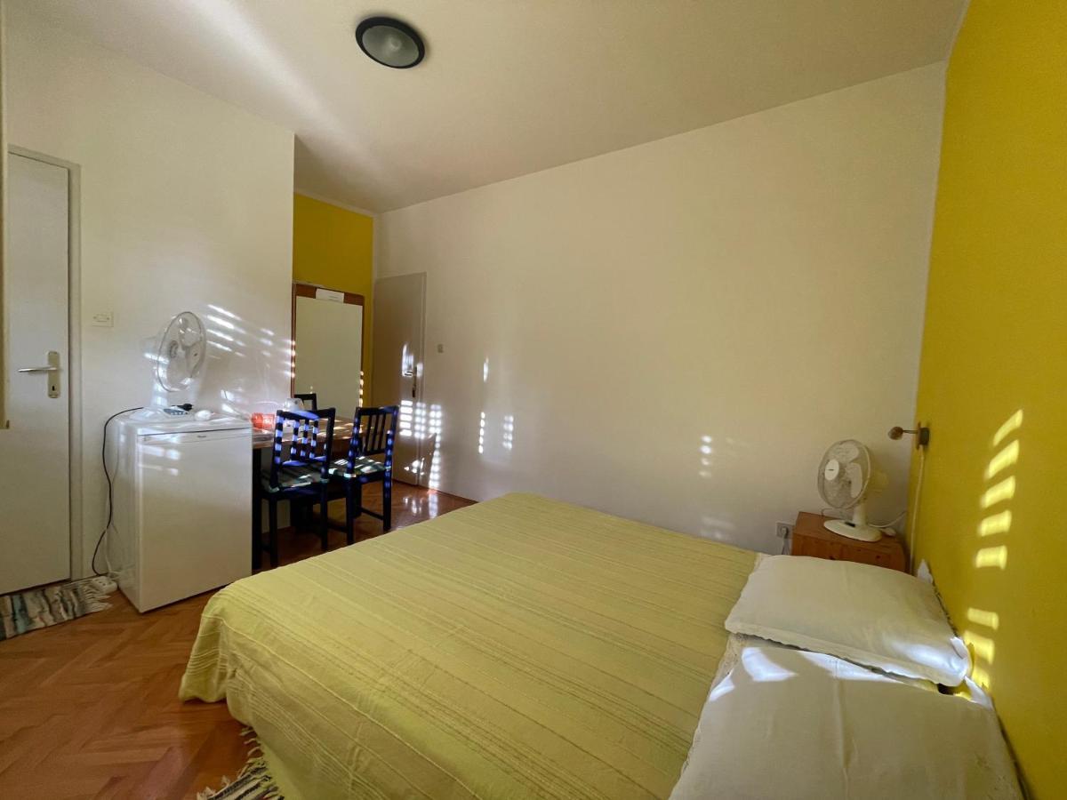 Hvar Guesthouse - Double Bedroom With Private Bathroom Jelsa  Extérieur photo