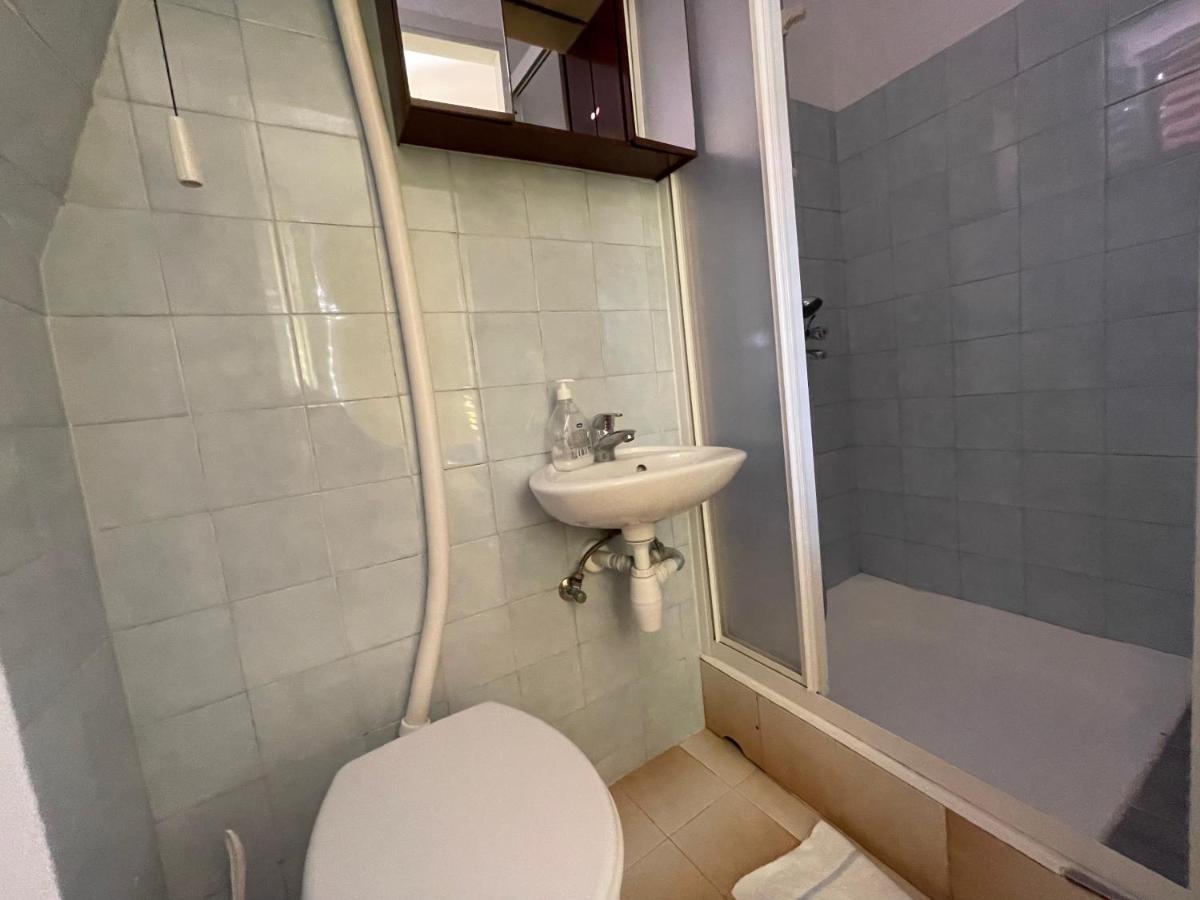Hvar Guesthouse - Double Bedroom With Private Bathroom Jelsa  Extérieur photo