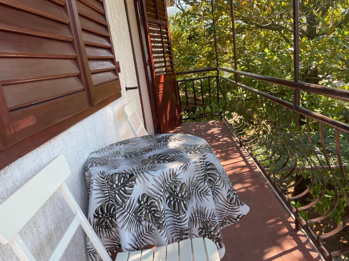 Hvar Guesthouse - Double Bedroom With Private Bathroom Jelsa  Extérieur photo