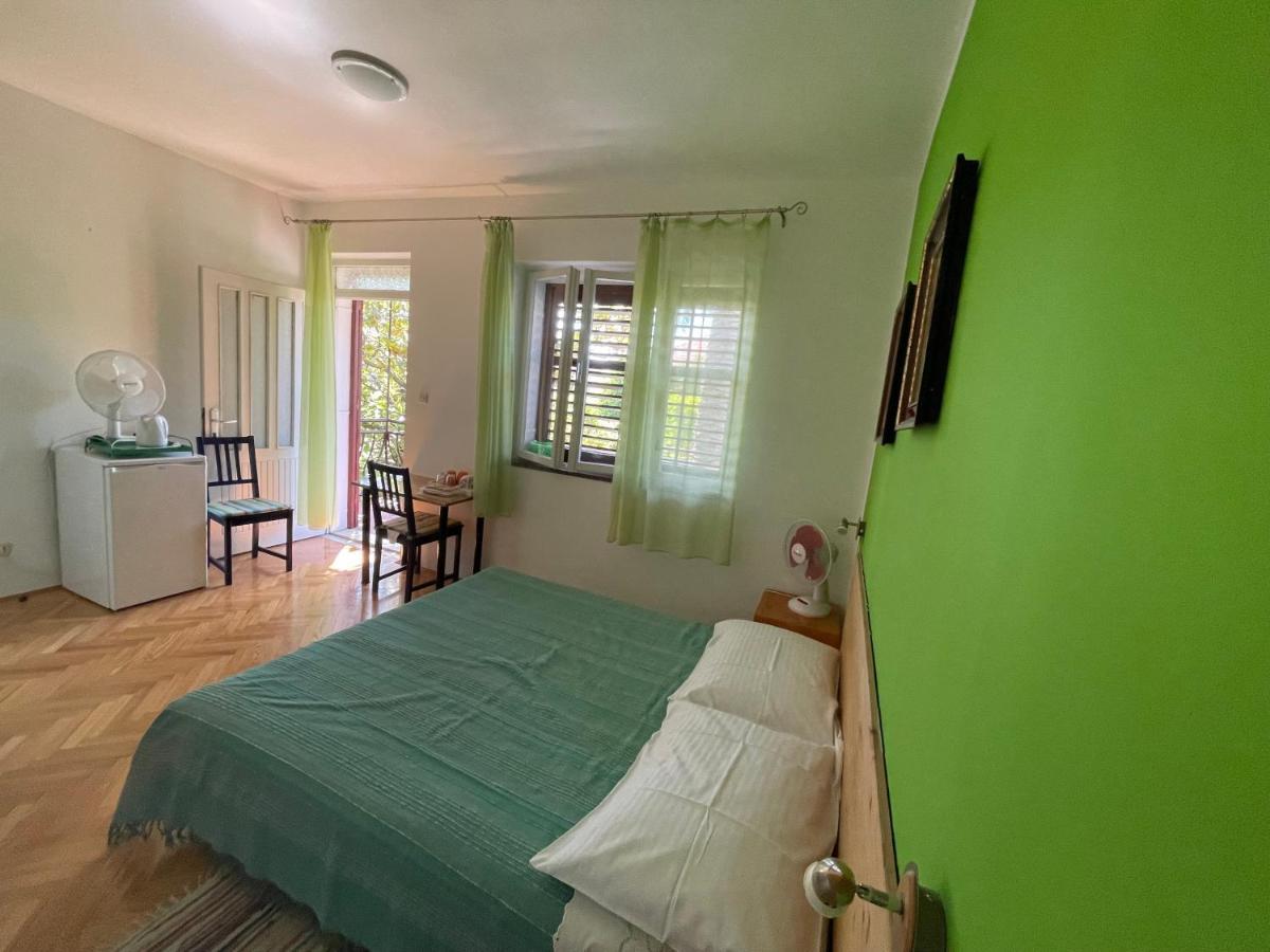 Hvar Guesthouse - Double Bedroom With Private Bathroom Jelsa  Extérieur photo