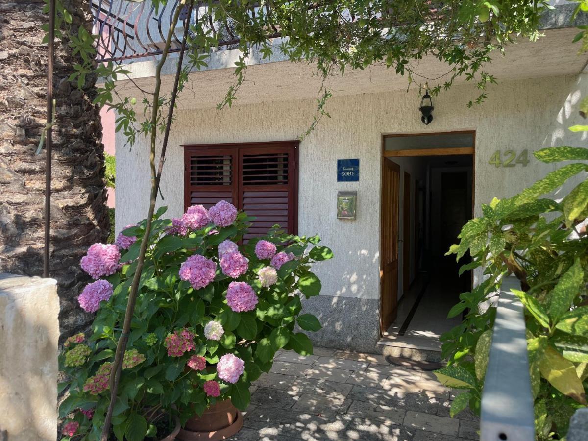 Hvar Guesthouse - Double Bedroom With Private Bathroom Jelsa  Extérieur photo