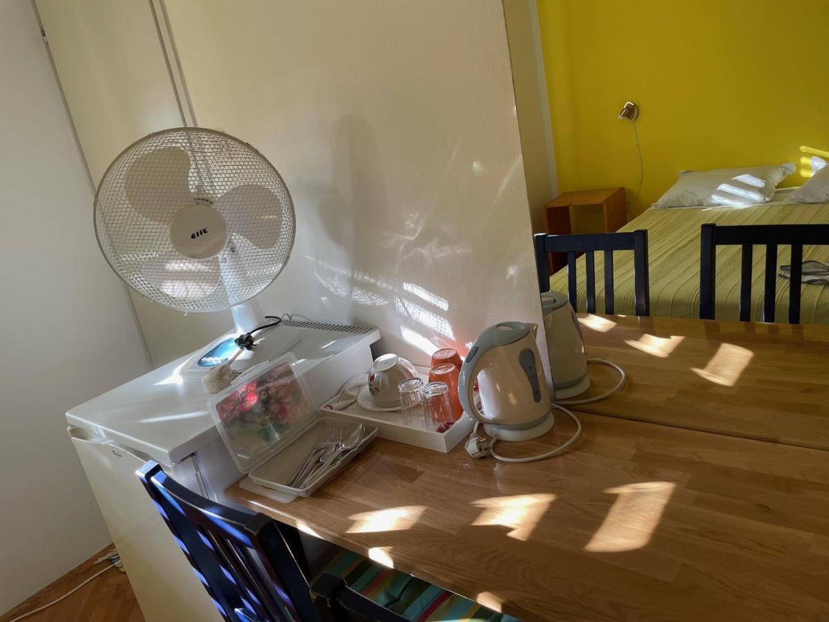 Hvar Guesthouse - Double Bedroom With Private Bathroom Jelsa  Extérieur photo