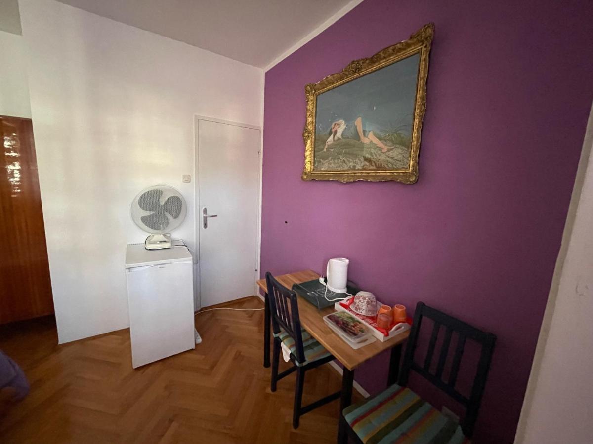 Hvar Guesthouse - Double Bedroom With Private Bathroom Jelsa  Extérieur photo