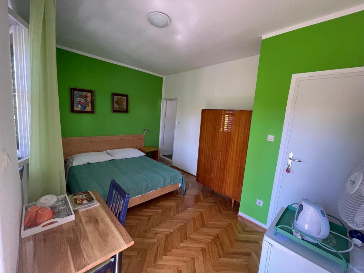 Hvar Guesthouse - Double Bedroom With Private Bathroom Jelsa  Extérieur photo