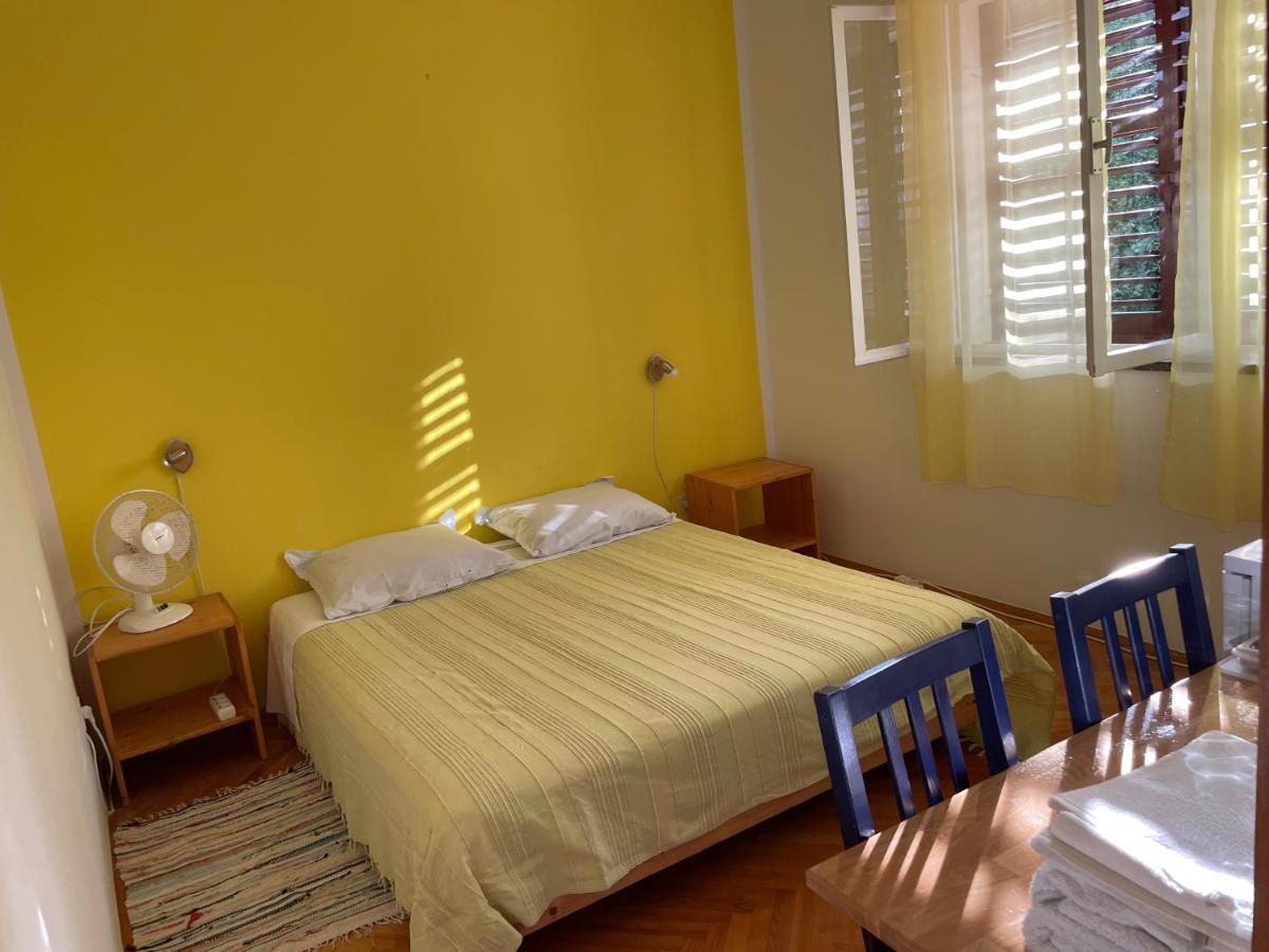 Hvar Guesthouse - Double Bedroom With Private Bathroom Jelsa  Extérieur photo