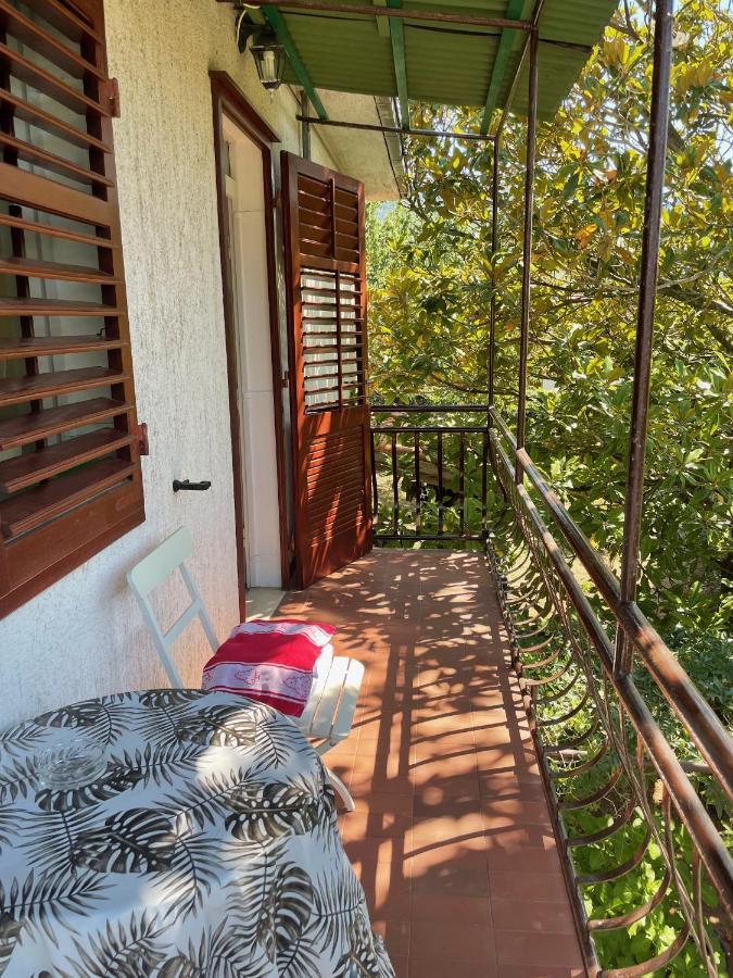 Hvar Guesthouse - Double Bedroom With Private Bathroom Jelsa  Extérieur photo